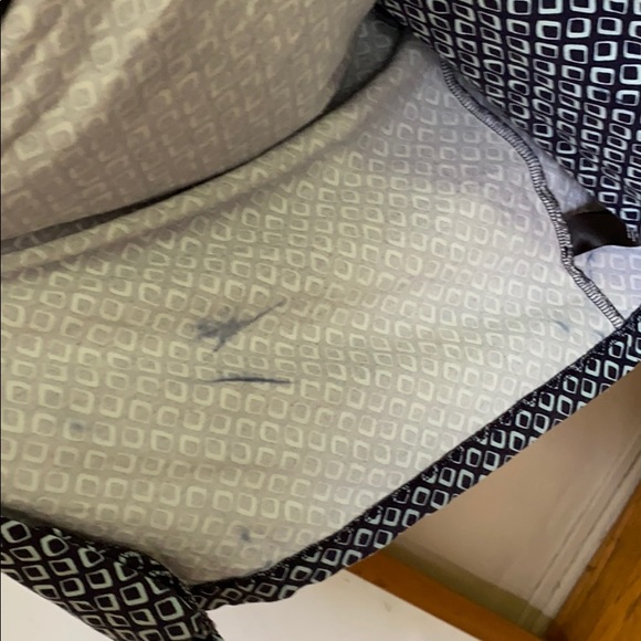 Abstract Diamond Printed Short Sleeve Knotted Wrap - Picture 6 of 10